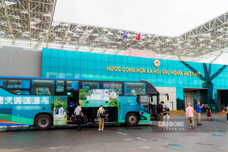 GIÁ VÉ CHUYẾN XE KHÁCH XUYÊN BIÊN GIỚI HẠ LONG - NAM NINH GIÁ VÉ CHUYẾN XE KHÁCH XUYÊN BIÊN GIỚI HẠ LONG - NAM NINH